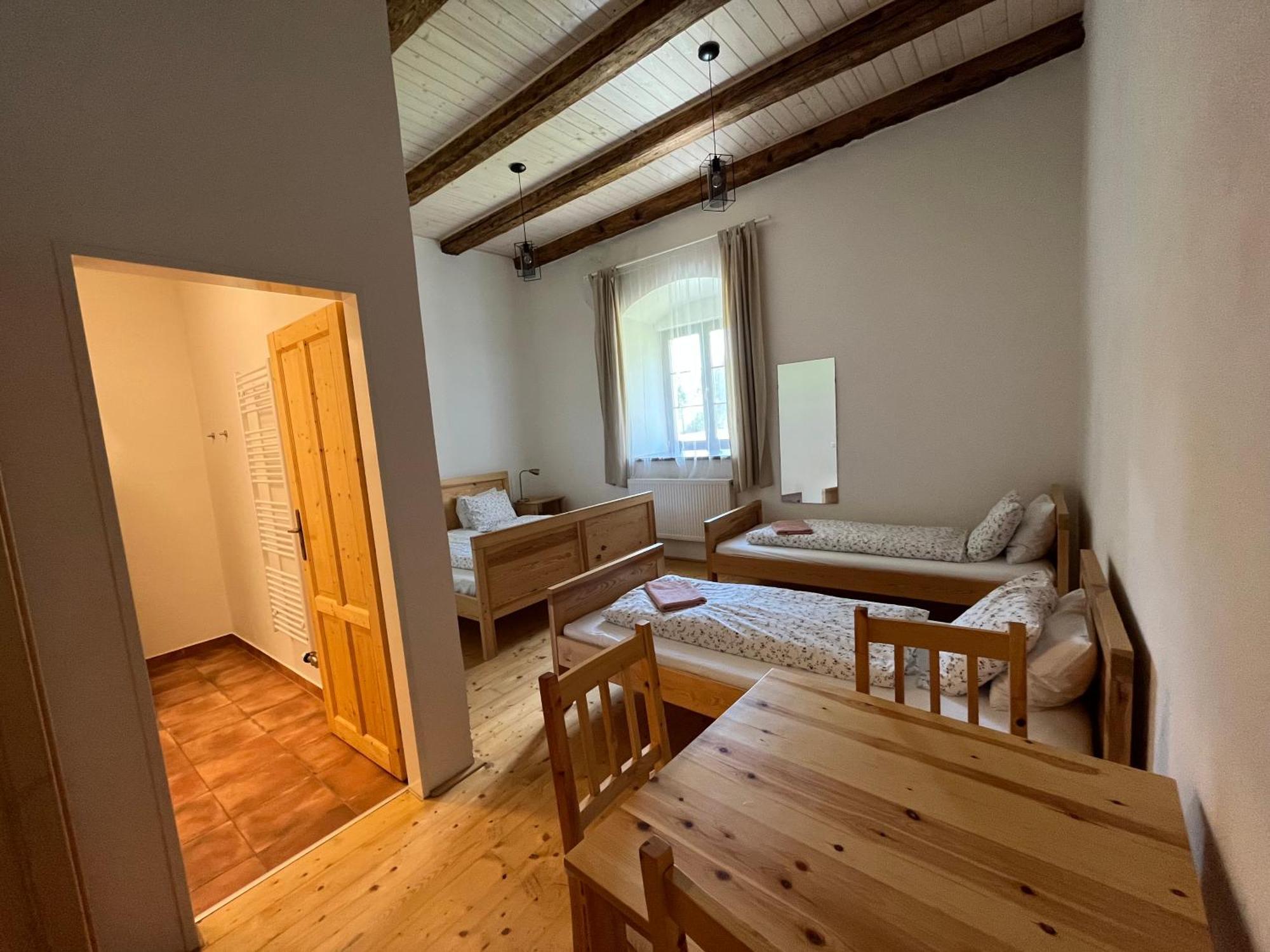 Dvur Nove Zamky Hotel Mladec Exterior photo
