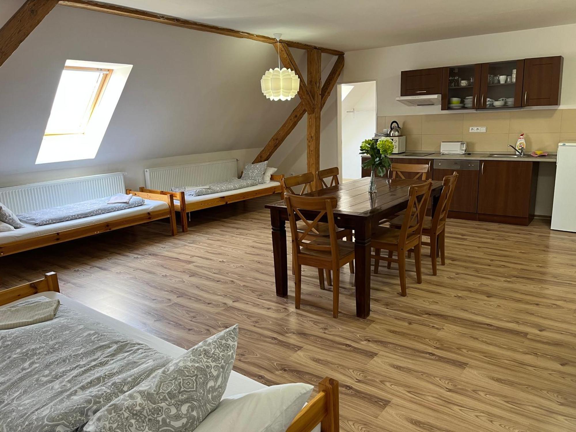 Dvur Nove Zamky Hotel Mladec Exterior photo